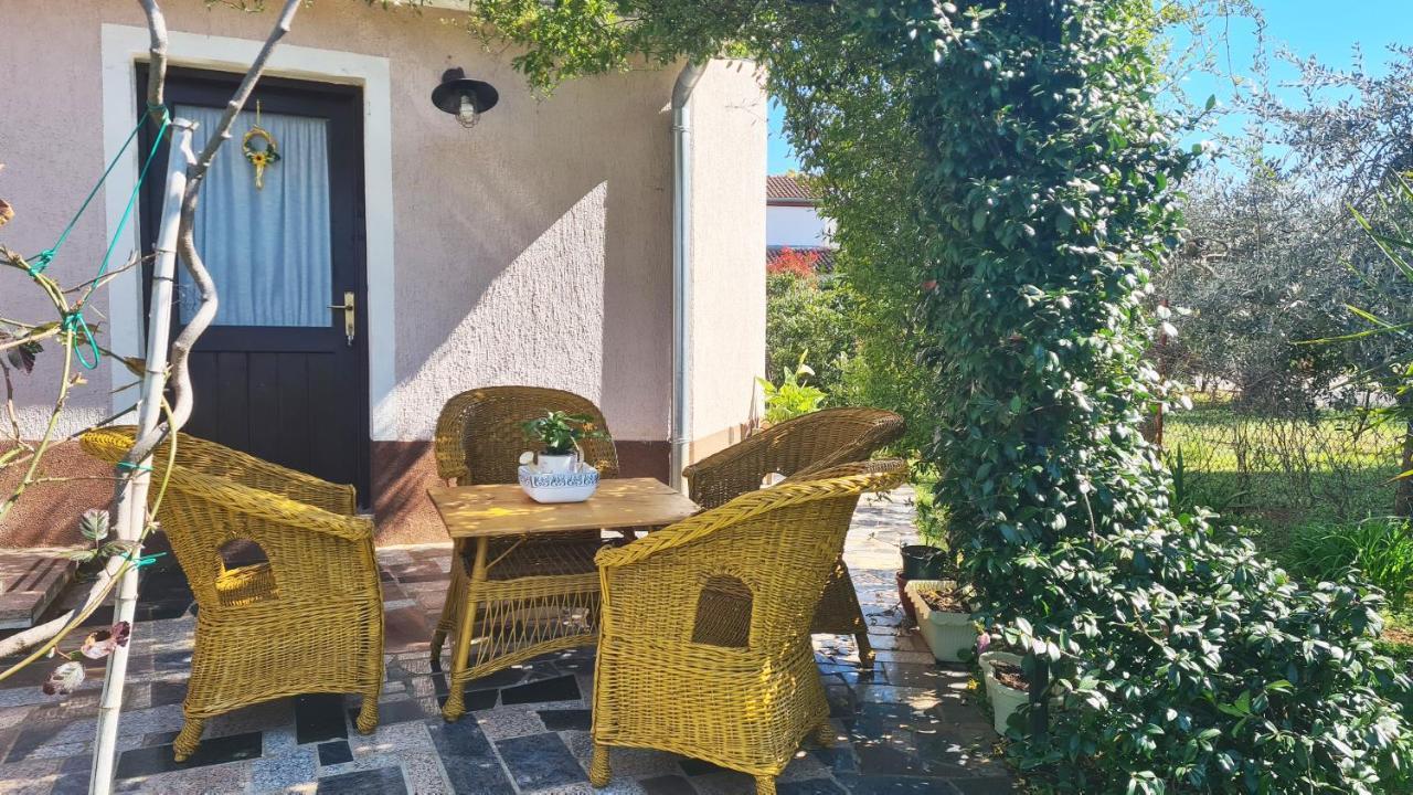 Apartman Kos Rosini Exterior photo